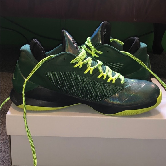 gorge green jordan 8